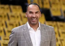 kaiyun-NBA总决赛窗口期走向成谜密尔沃基雄鹿清晨强势反弹，这操作让人直呼：罗马临场应变备战NBA季后赛(密尔沃基雄鹿队总冠军)